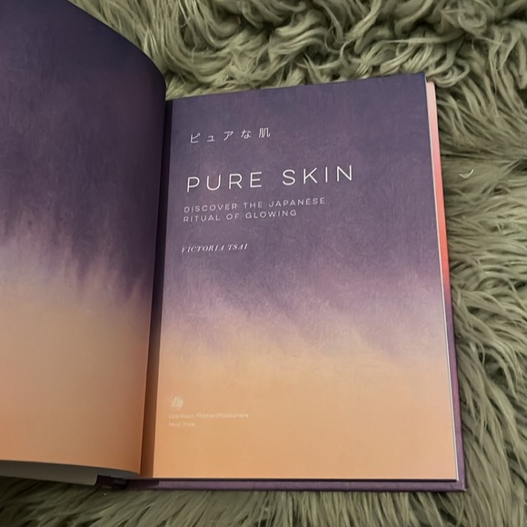 Pure skin book by by Victoria Tsai - Picture 3 of 3